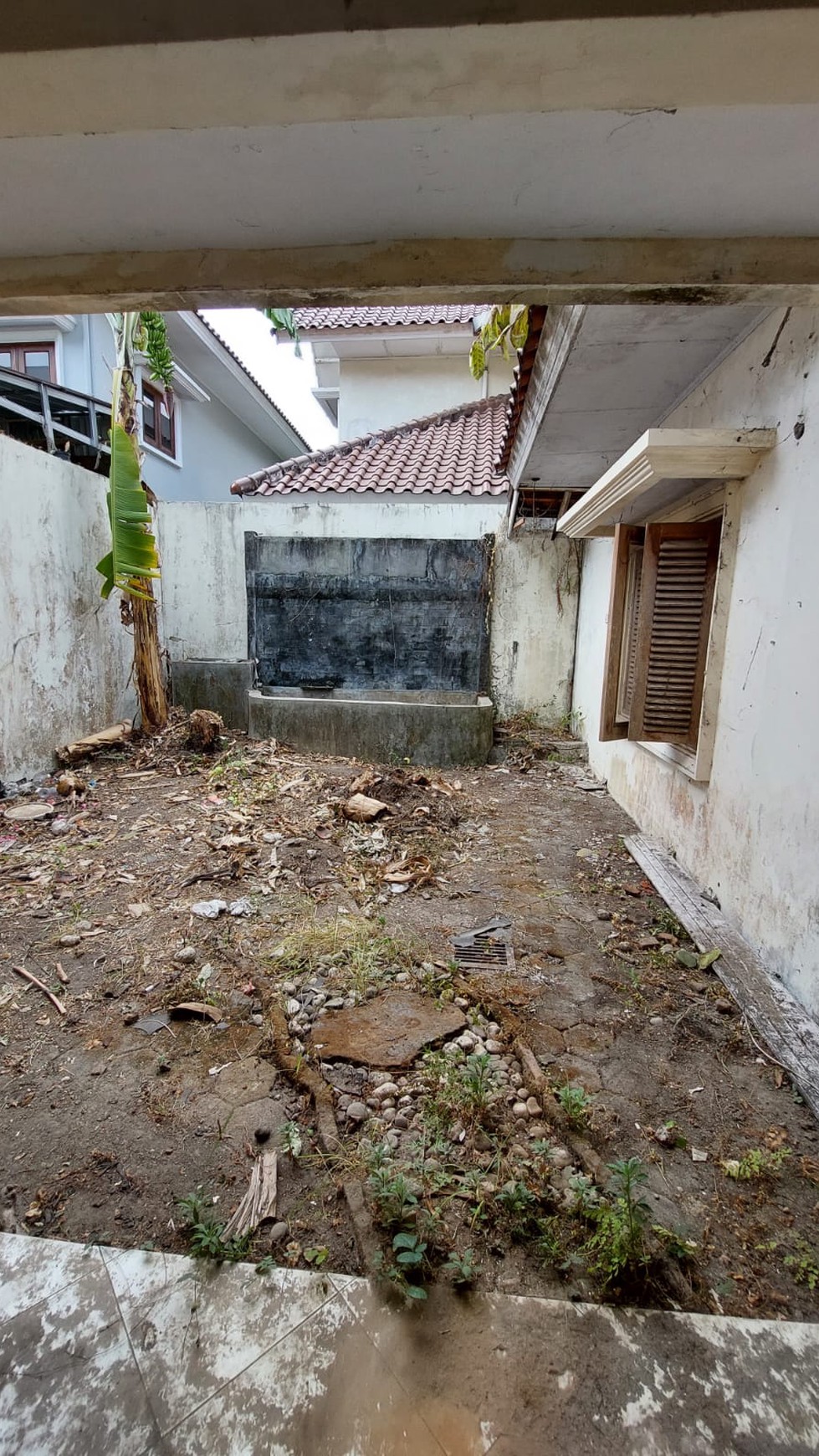 Rumah 2 Lantai Siap Renovasi Lokasi Perum Tirtasani Gamping Sleman 