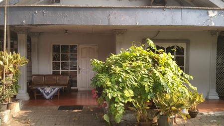 Rumah hitung tanah strategis di Jl Mongonsidi Jakarta Selatan