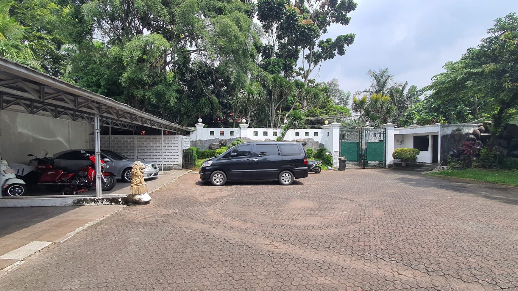 Rumah Asri di Kemang