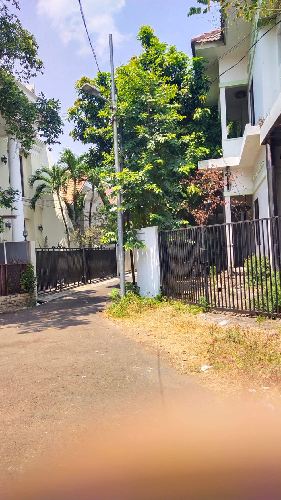 Rumah Lama Area Menteng Jakarta Pusat