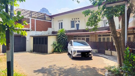 Rumah Lama Area Menteng Jakarta Pusat