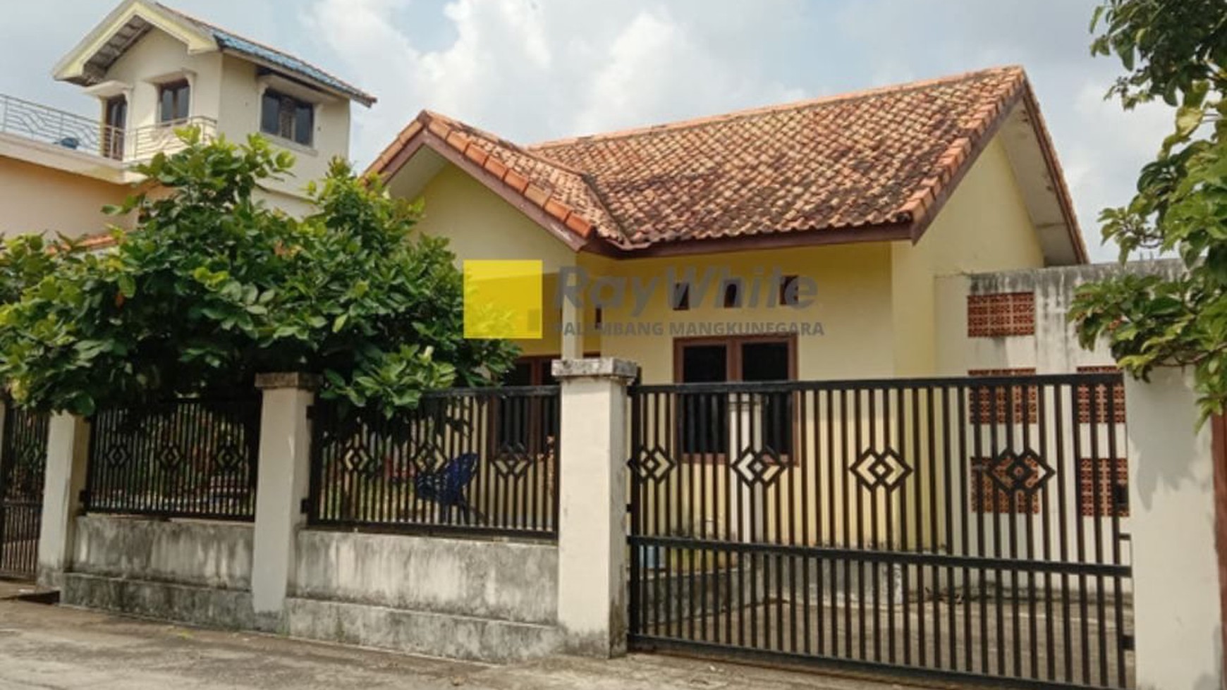 DIJUAL rumah+ tanah 