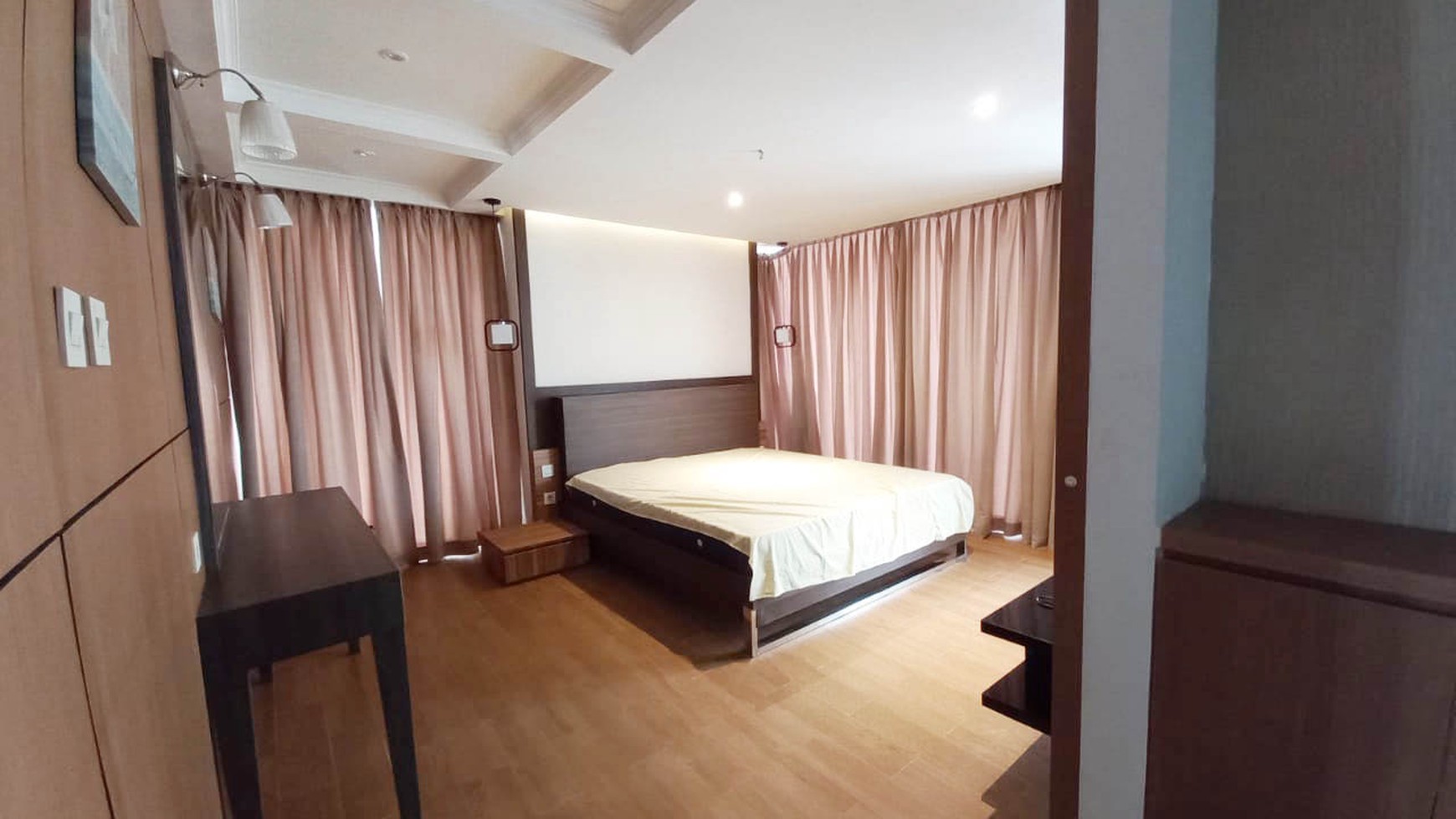 Apartemen Royal Springhill Twr Bouvardia, Kemayoran Luas 196m2