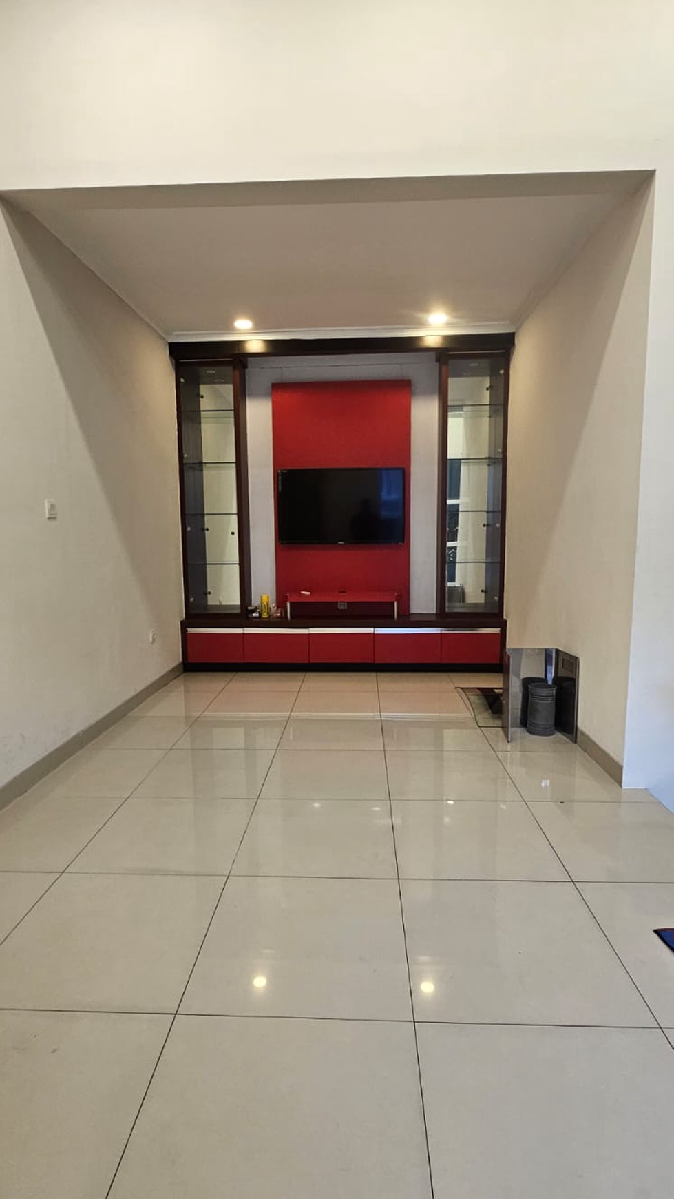 Dijual Rumah Semi Furnished di Samara Village Gading Serpong