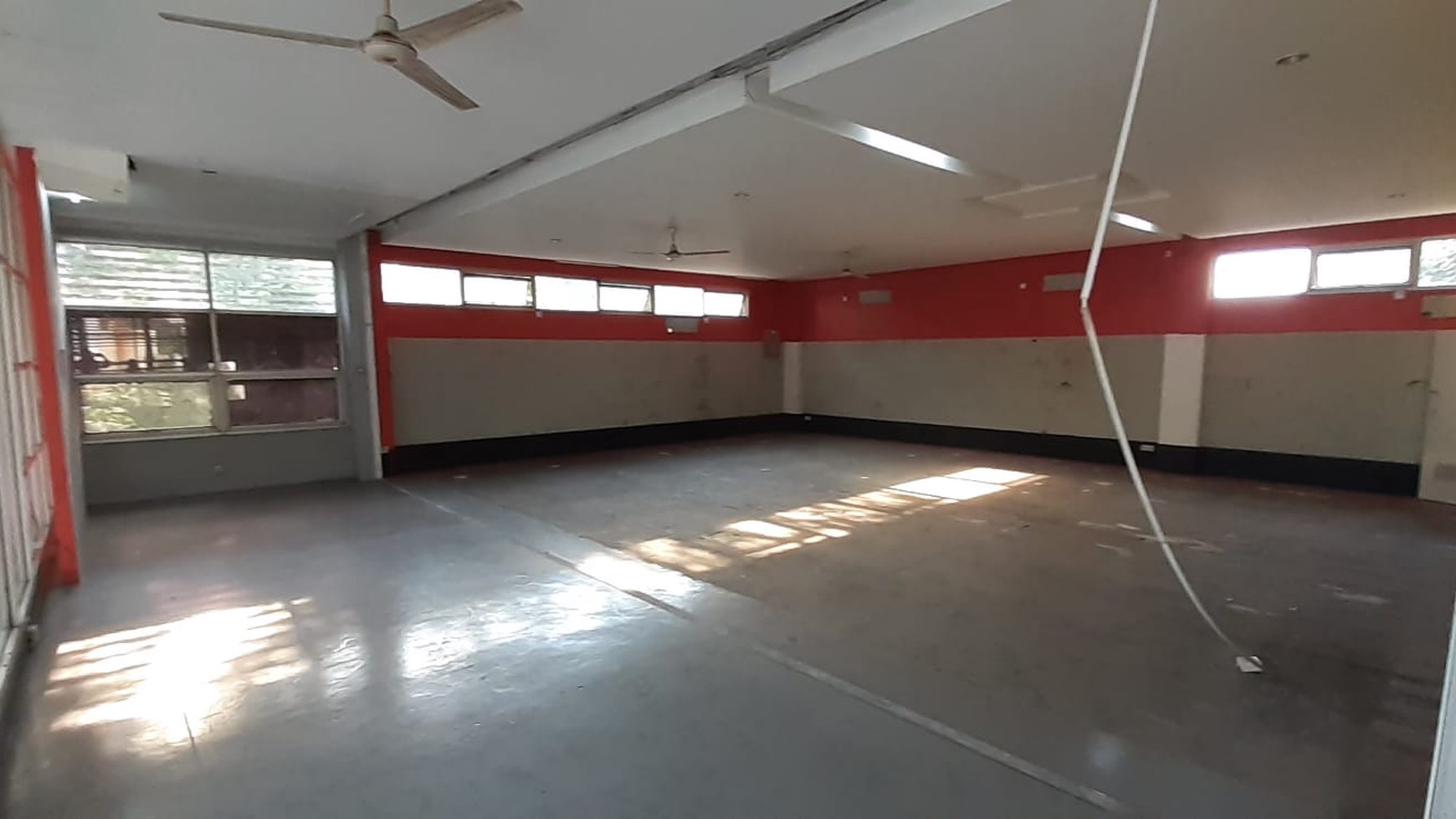 Ruang Usaha Siap Pakai Cocok Untuk Kantor dan Tempat Gym @Jl CBD, Bintaro