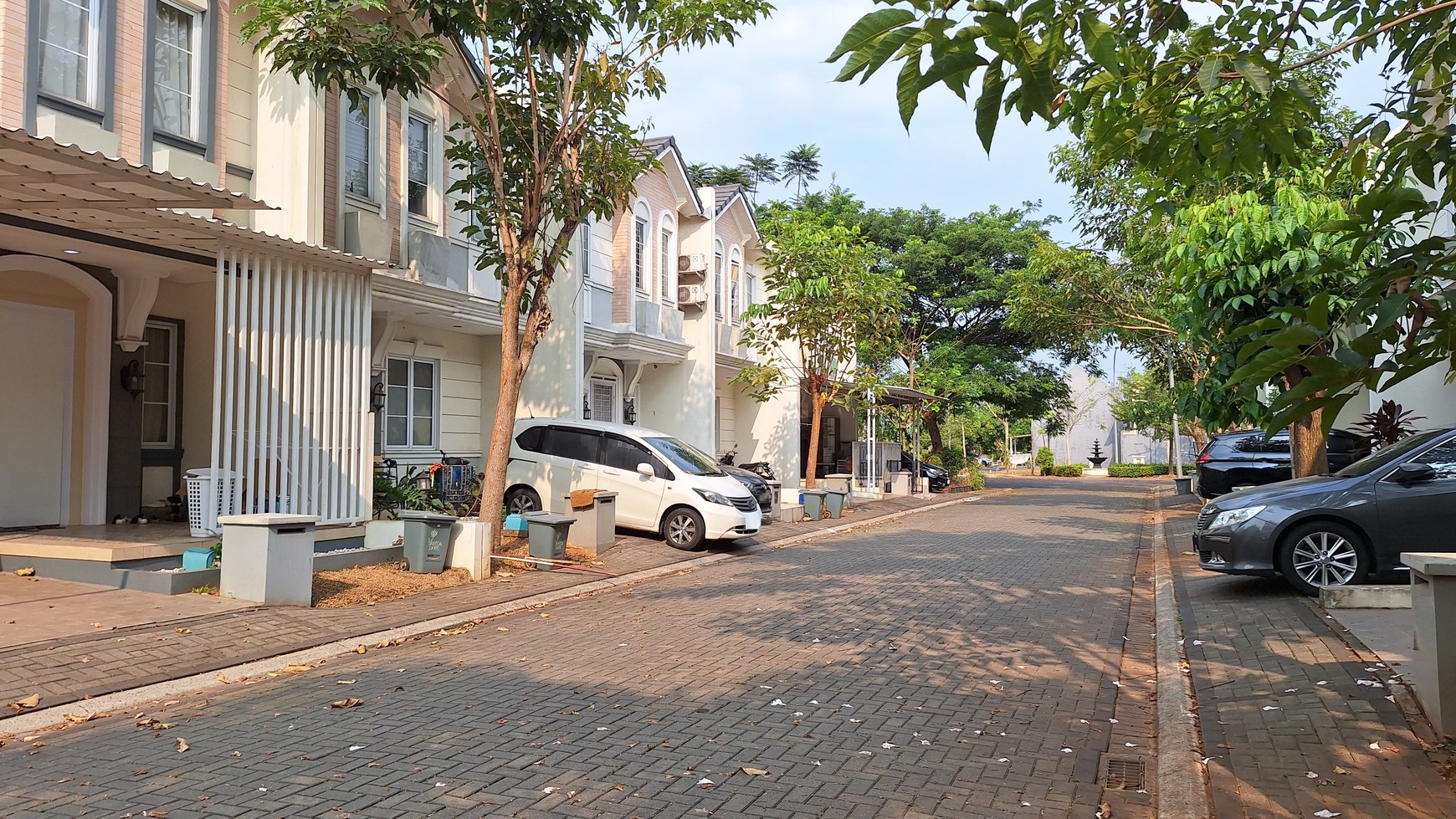 Disewa Rumah Minimalis 2 Lantai Vanya Park Azura BSD, Bebas Banjir