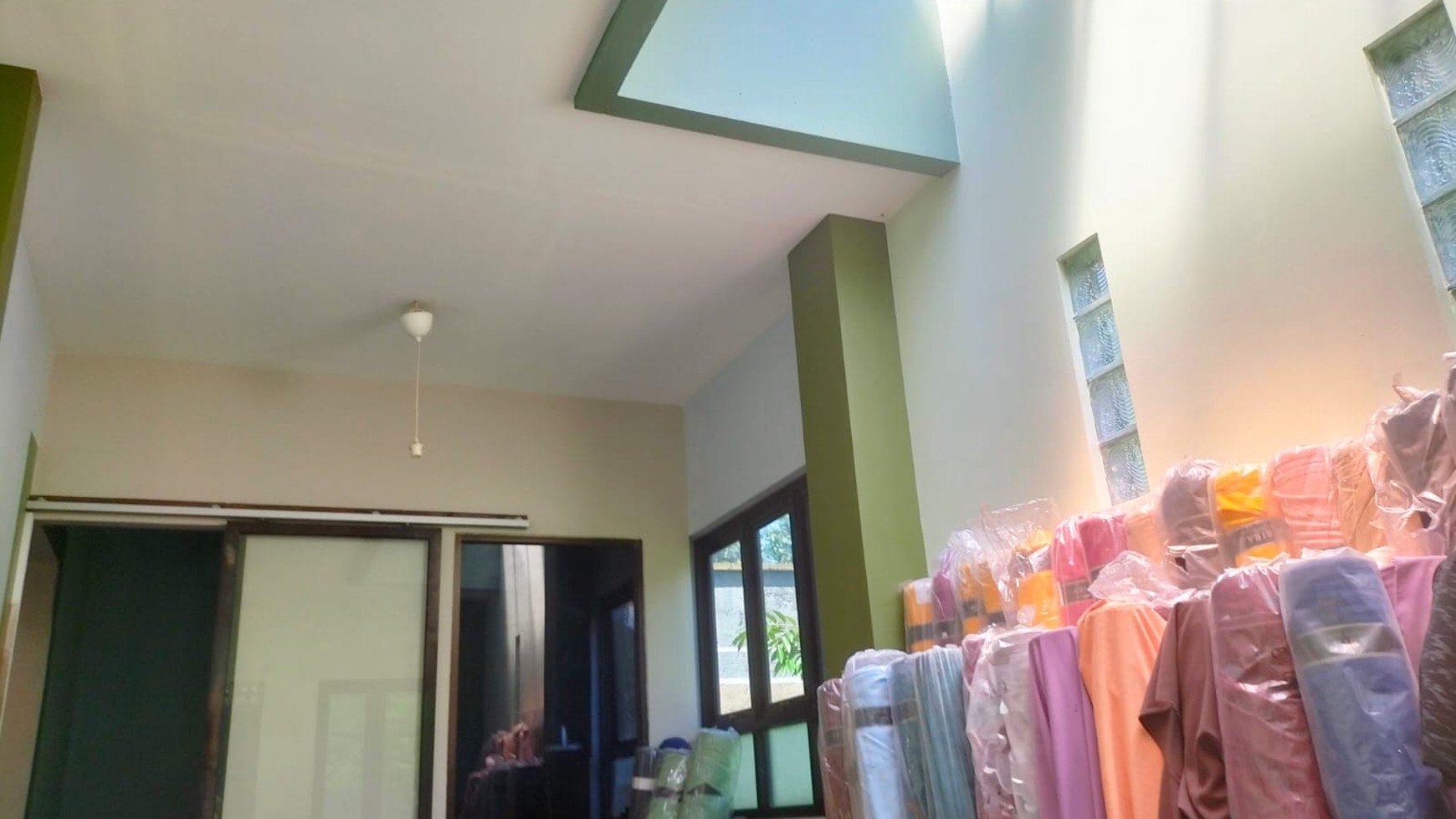 Rumah Siap Huni Cantik dan Hunian Nyaman @Bintaro Terrace, Jombang, Ciputat