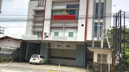 Disewakan / Jual Klinik - Gedung 