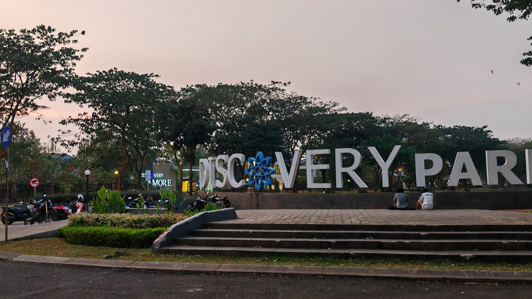 Rumah Hook Siap Huni di Discovery Residence Bintaro