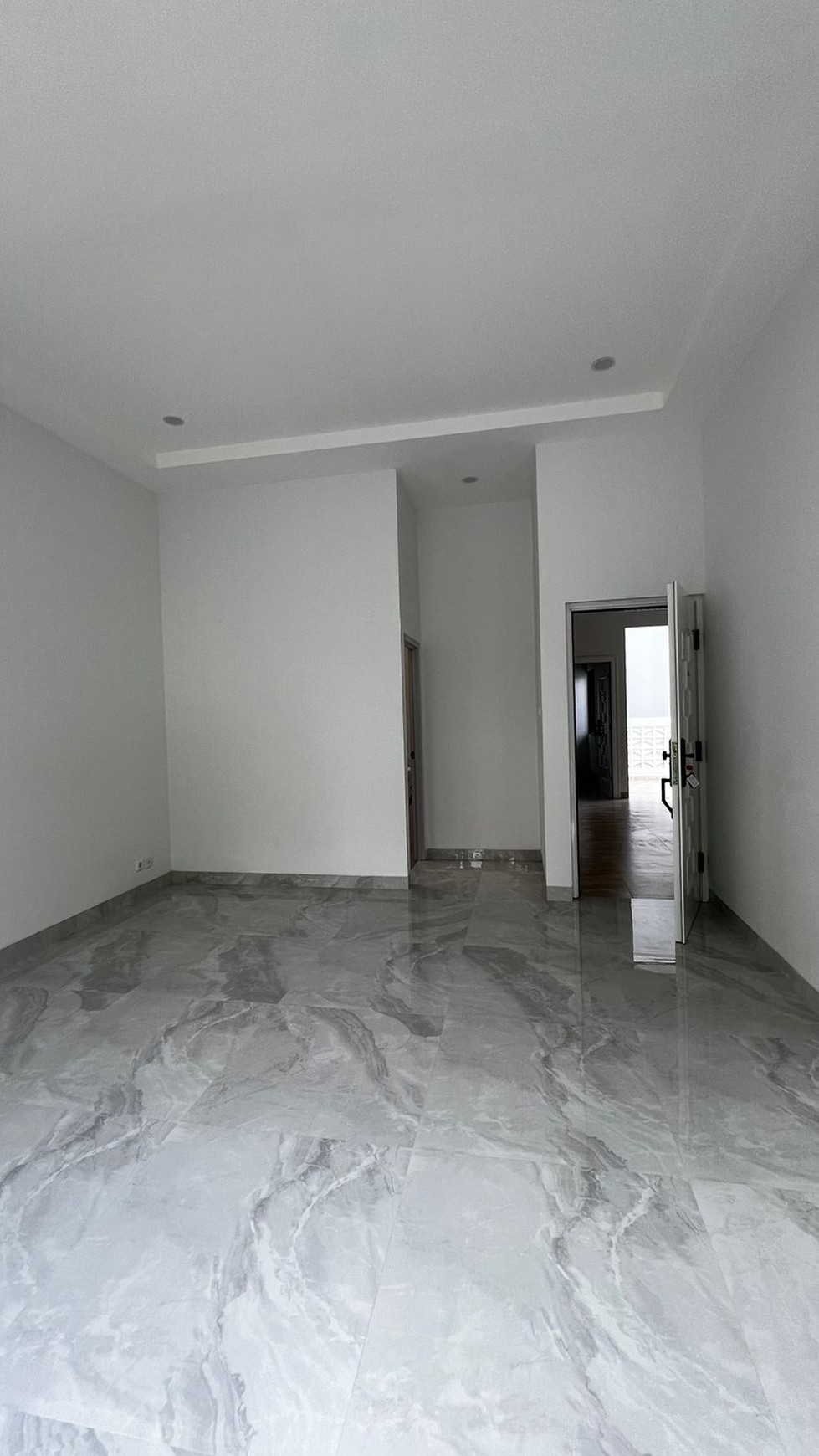 Rumah Bagus 2 lantai di Griya Loka Bsd City