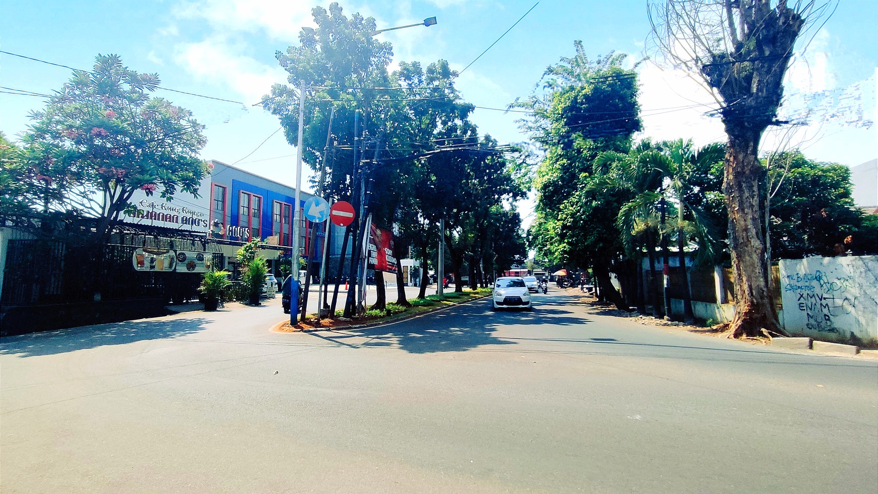 Rumah Komersial di Duren Sawit, Jakarta Timur Luas 315m2 Harga 6,9M