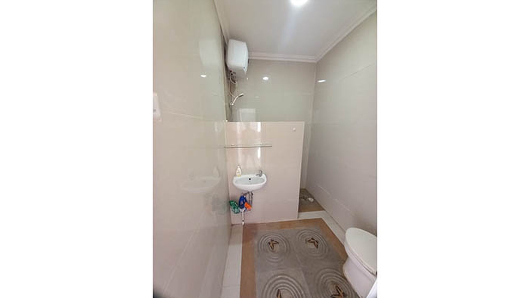 Rumah Jl Gadog, Cipanas, Luas 350m2