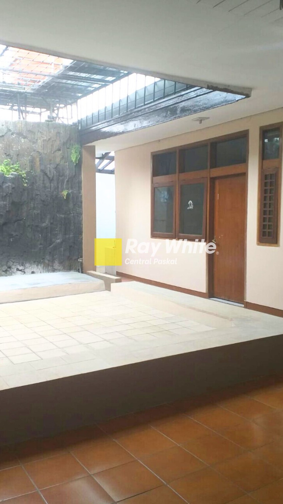 Rumah Terawat Siap Huni di Kopo Sari Bandung