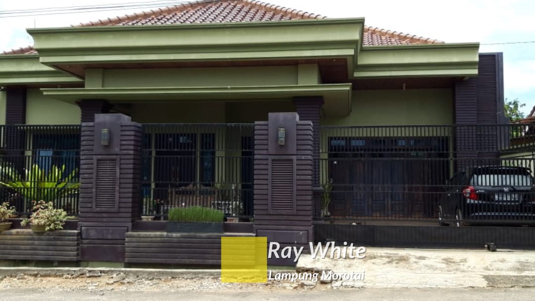 Dijual Rumah Mewah Profil Cantik di Kedaton Bandar Lampung