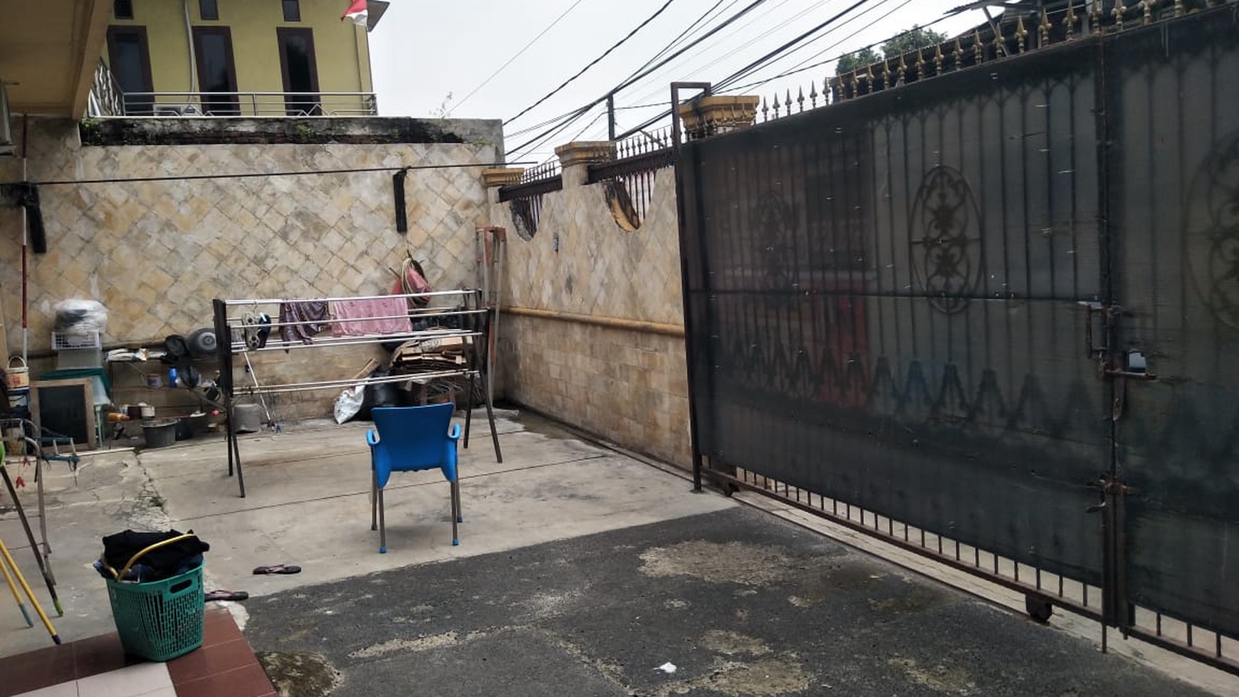 Dijual rumah di JL. Empu Tantular Raya Perum karawaci Tangerang