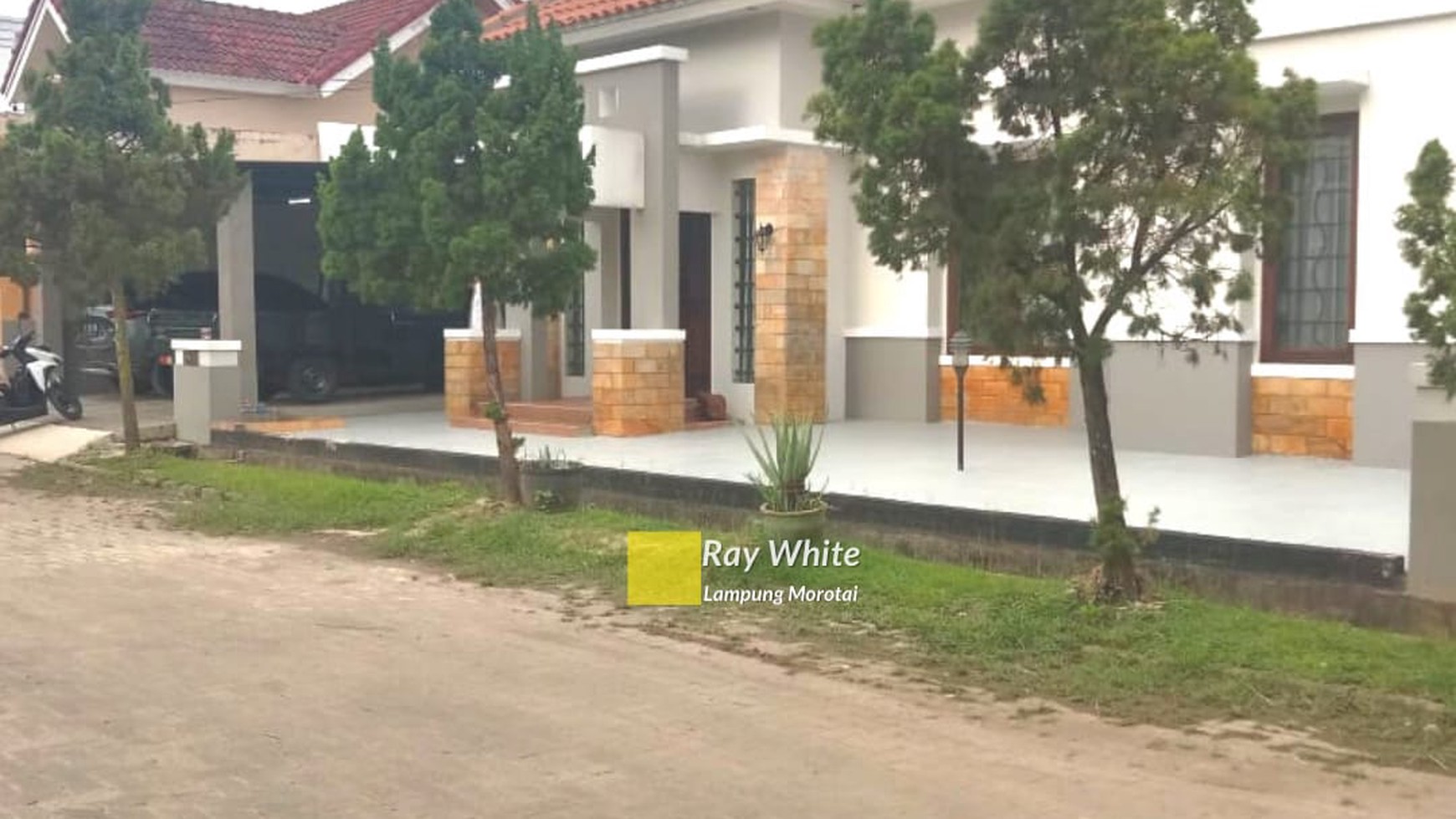 Dijual Rumah Mewah di Perumahan Bukit Kencana Way Halim