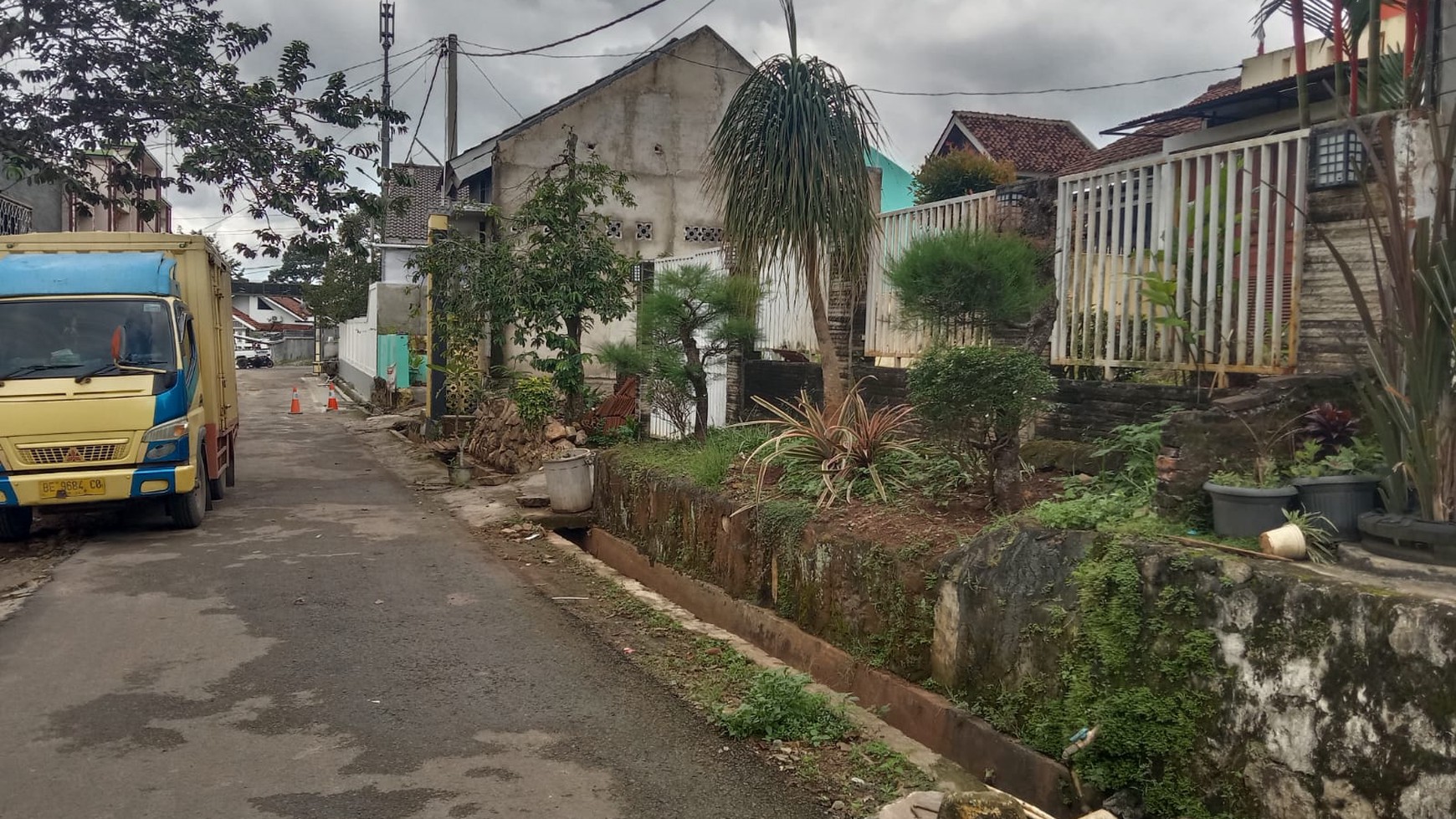 Dijual Rumah Mewah di Susunan Baru Tanjung Karang Barat