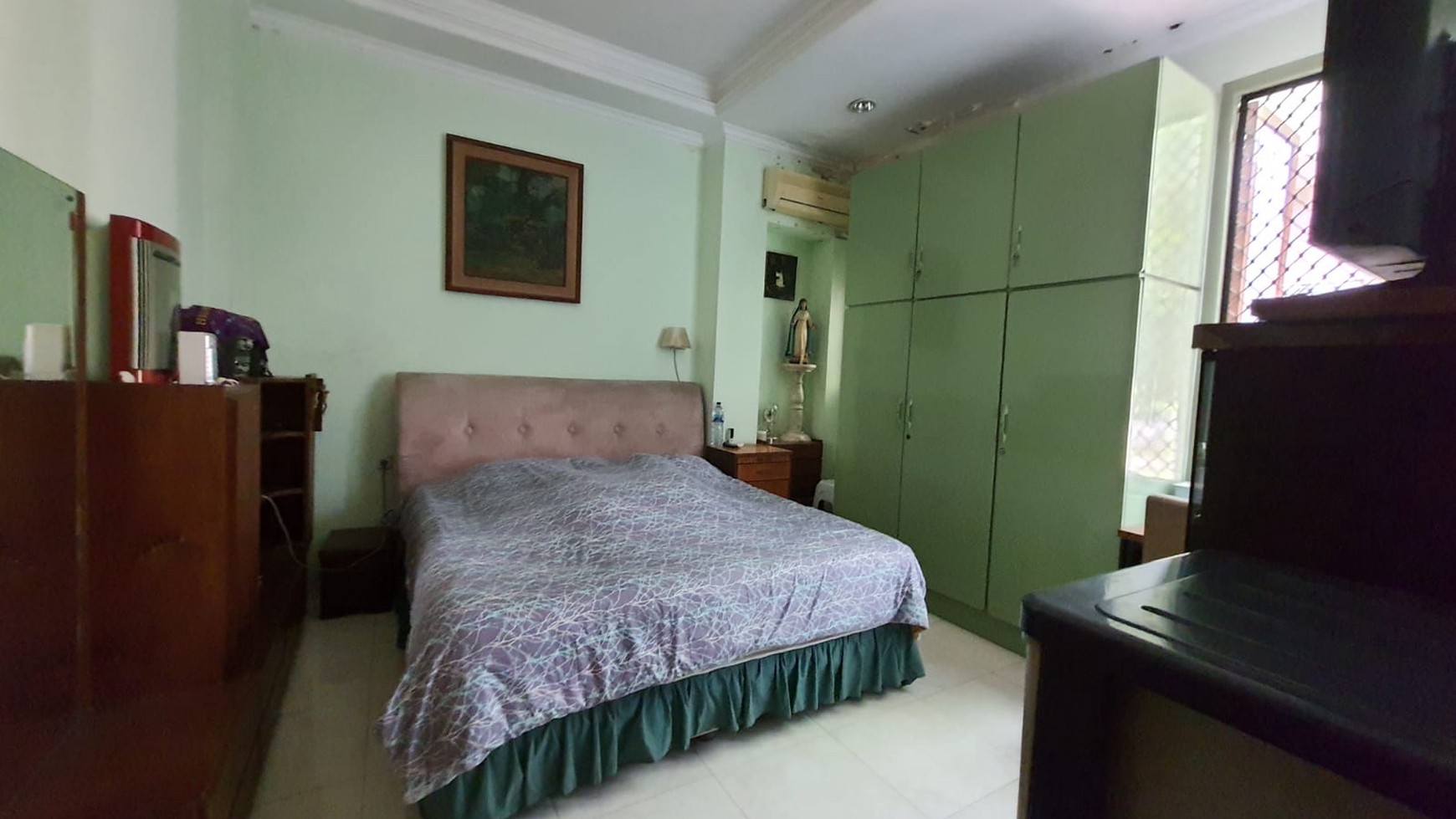 Dijual Rumah dan Kos-kosan 3,5 lantai.