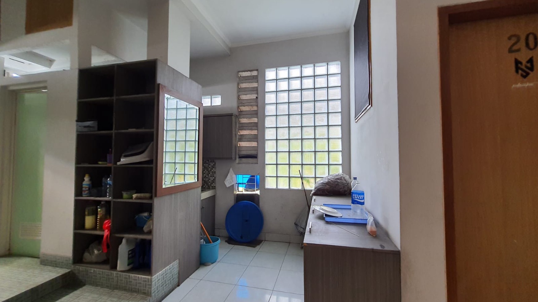 Dijual Rumah dan Kos-kosan 3,5 lantai.