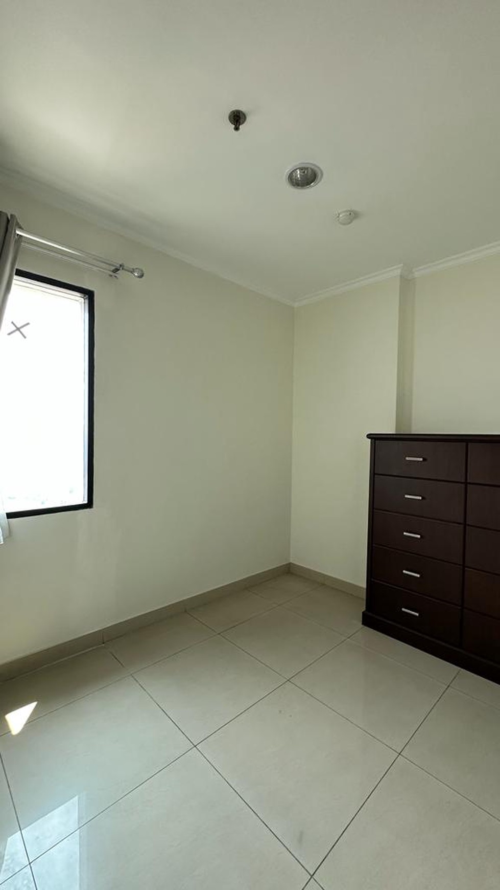 Dijual 3BR Furnished Apartment di Hampton's Park Apt.