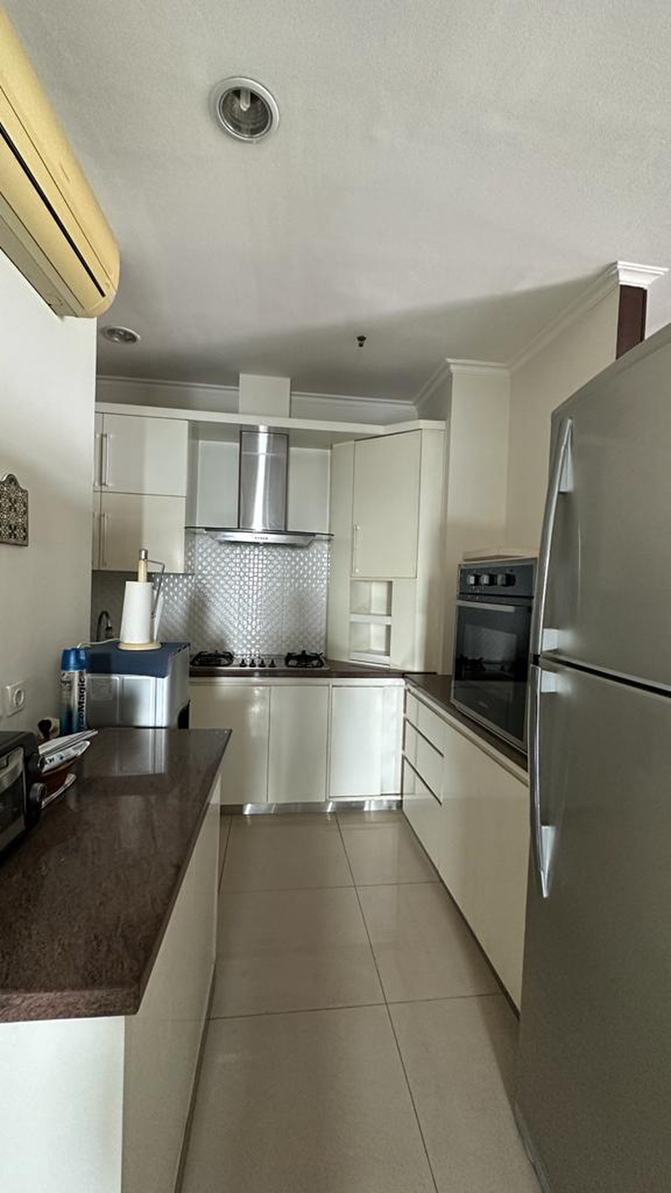 Dijual 3BR Furnished Apartment di Hampton's Park Apt.