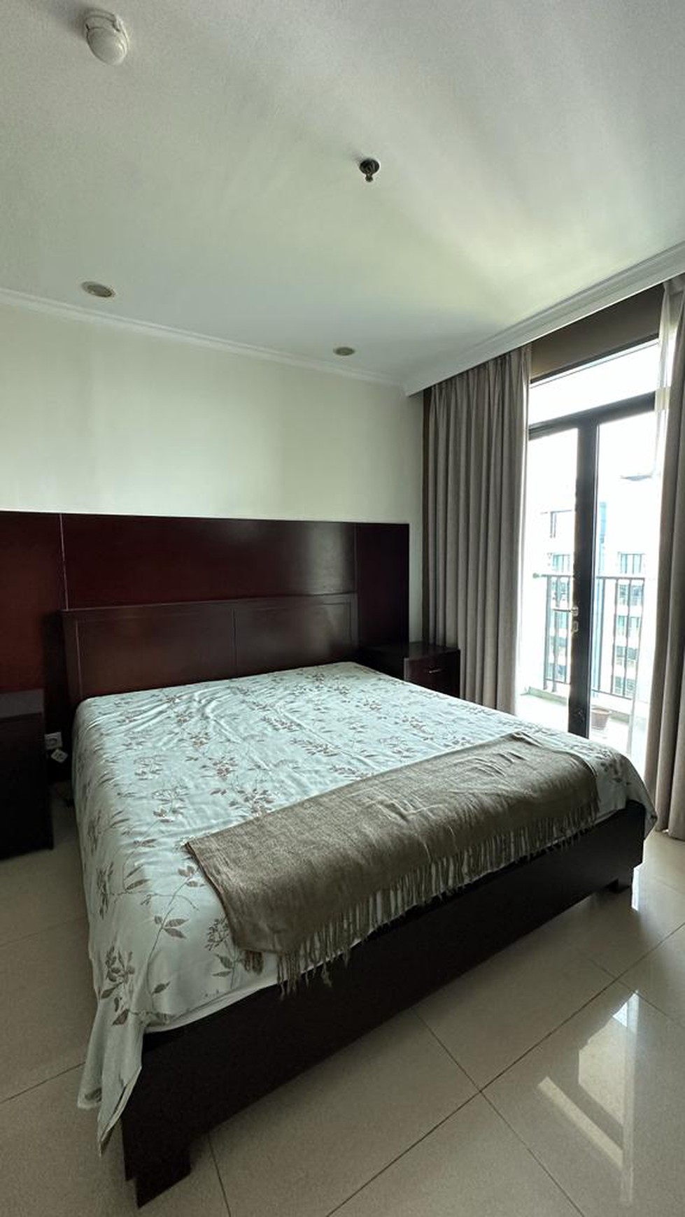 Dijual 3BR Furnished Apartment di Hampton's Park Apt.