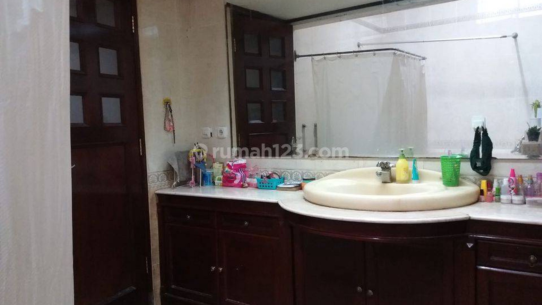 Rumah Cantik Komplek Elite Taman Sari Bukit Bandung Siap Huni