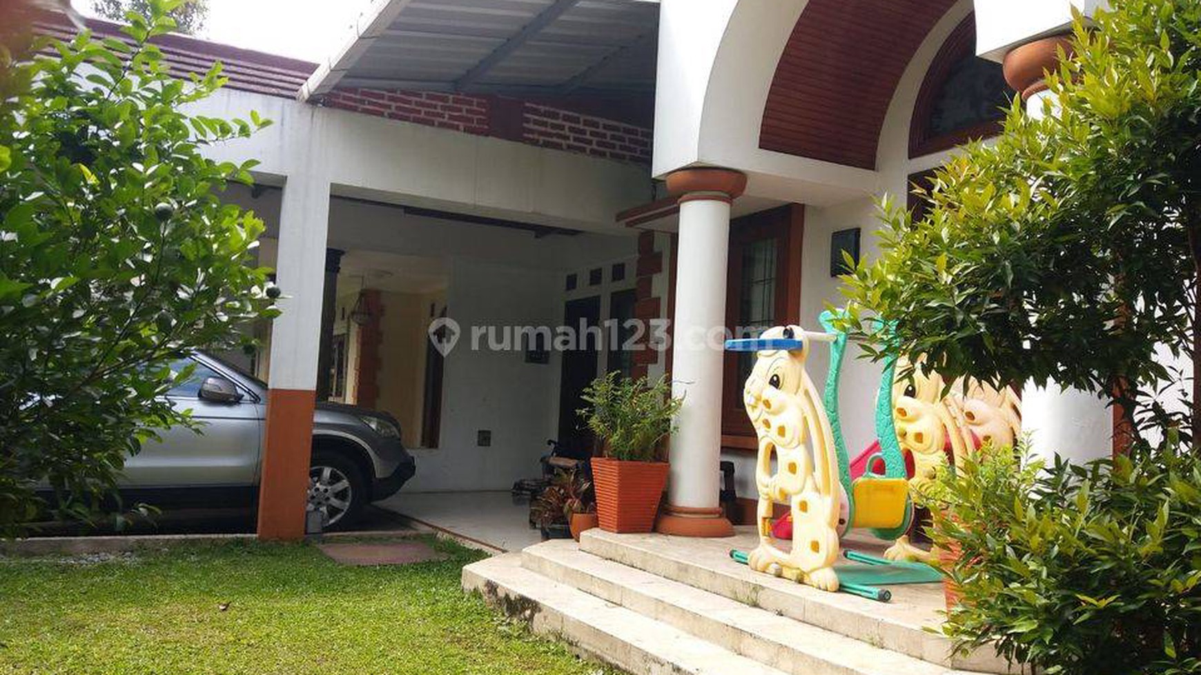 Rumah Cantik Komplek Elite Taman Sari Bukit Bandung Siap Huni