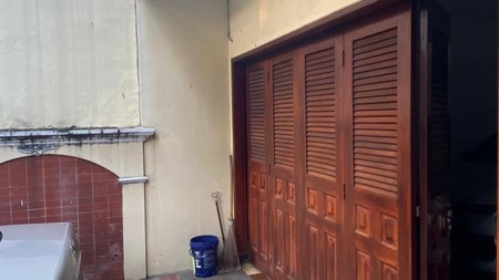 Disewakan rumah 2 Lantai Jalan Panglima Polim Jakarta Selatan