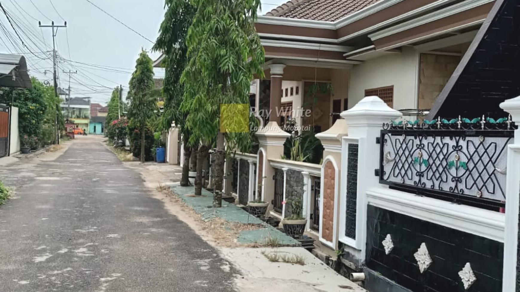 Dijual Rumah 4 Kamar Tidur Full Renovasi Tampak Baru di Sukarame