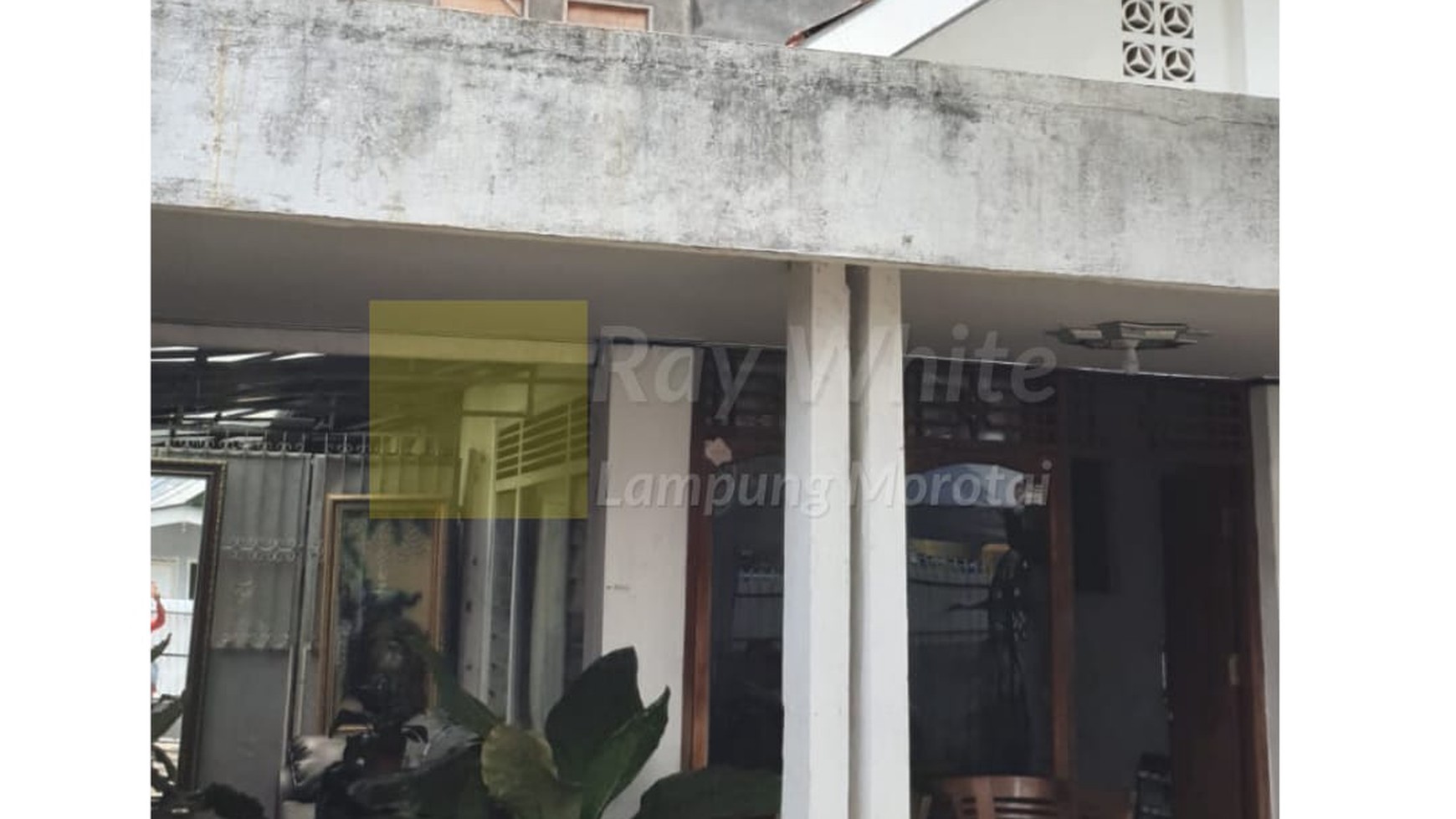 Dijual Rumah Dan Halaman Super Luas tr