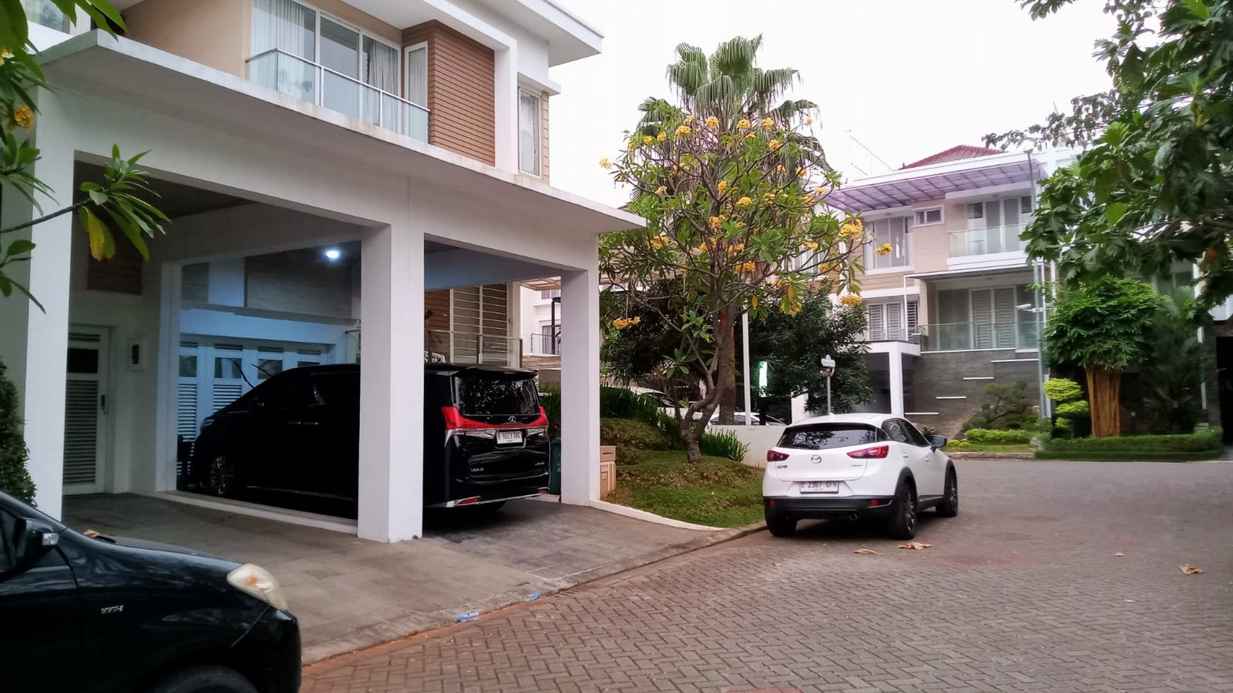 Rumah Cakep 2.5 Lantai di Golf Residence Kemayoran Jakarta Pusat