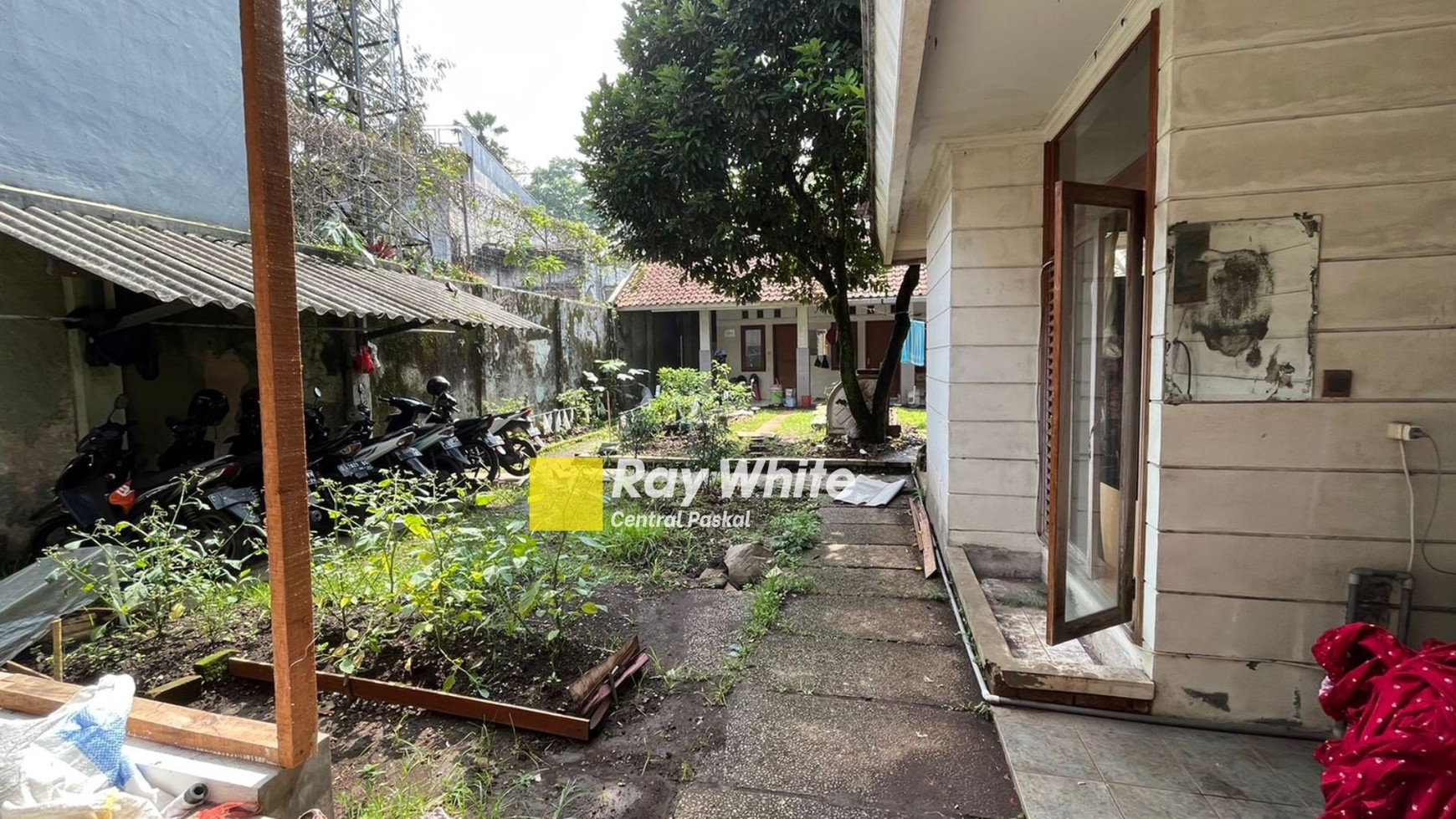 Rumah Eks Kantor Hitung Tanah Saja di Sayap Cipaganti Bandung