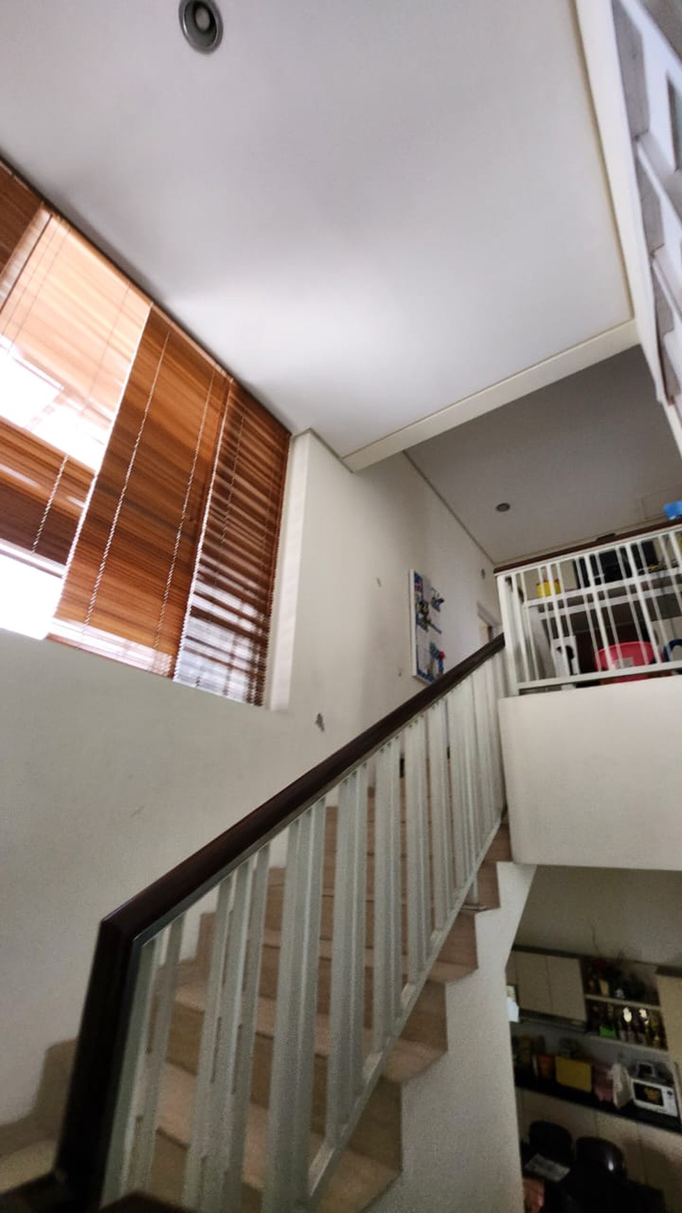 Rumah Pakuwon Indah Villa Valensia Surabaya - Mewah MURAH Rp.13 jt-an/m2 Full Furnished Bonus 9 AC, Waterheater