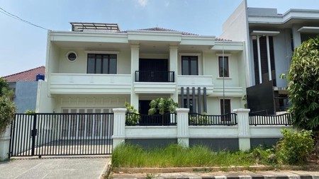 Rumah 2.5 lt Mewah di Meruya. Strategis, akses tol Outer Ring Road.