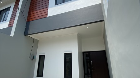 Rumah baru 2 lt Nyaman Kavling DKI Meruya. Strategis, akses tol.