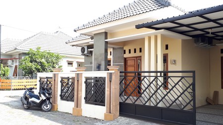RUMAH SIAP HUNI COCOK DENGAN 4KAMAR TIDUR, DI DAERAH SAMBISARI.