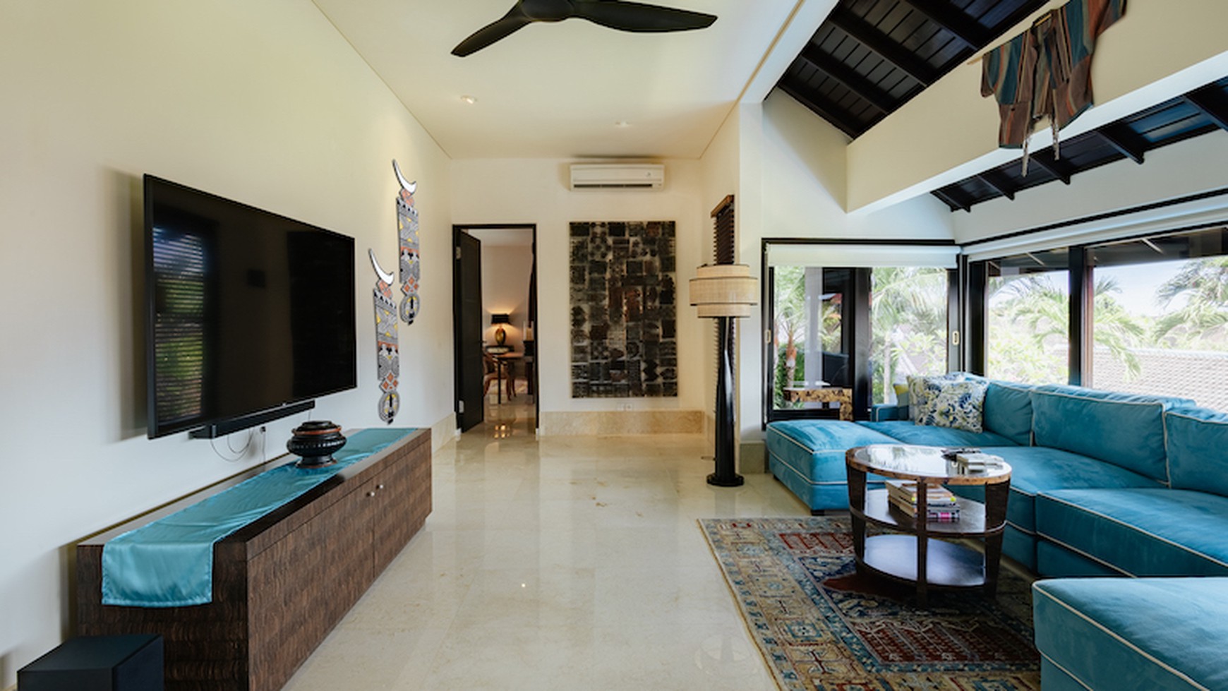 Luxury 3 Bedroom Pool Villa  close to Seminyak Beach