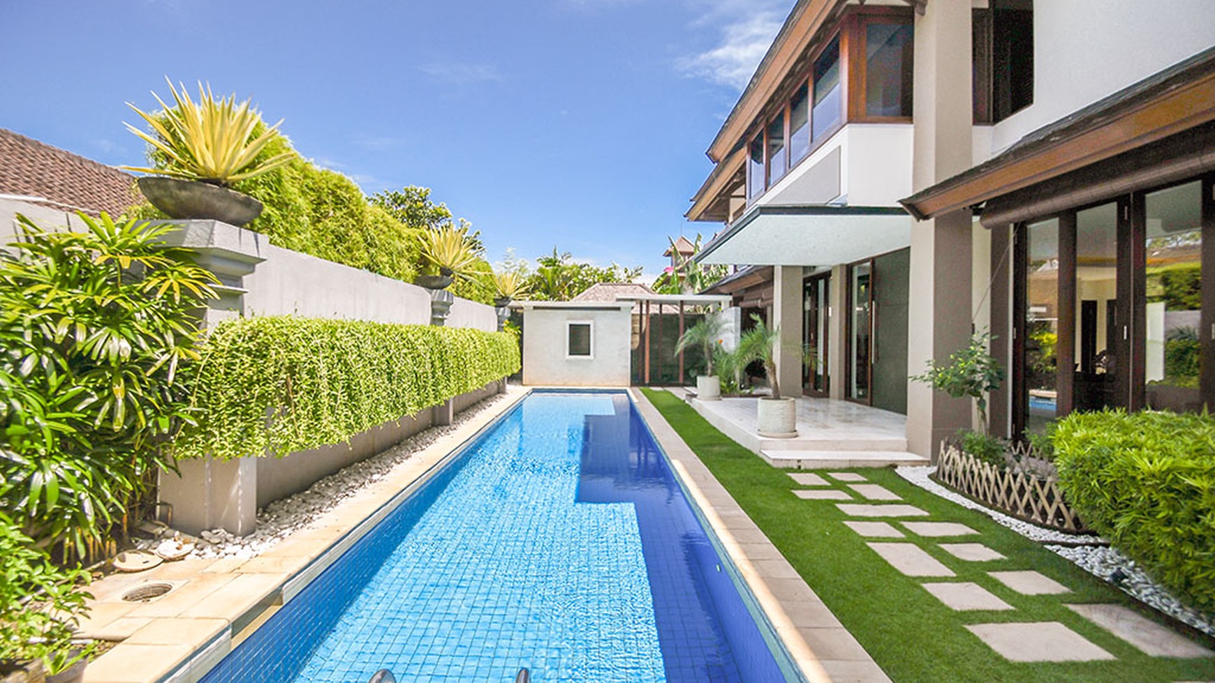 Luxury 3 Bedroom Pool Villa  close to Seminyak Beach