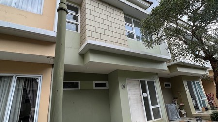 Dijual Rumah di Cluster Virginia Villag Gading Serpong