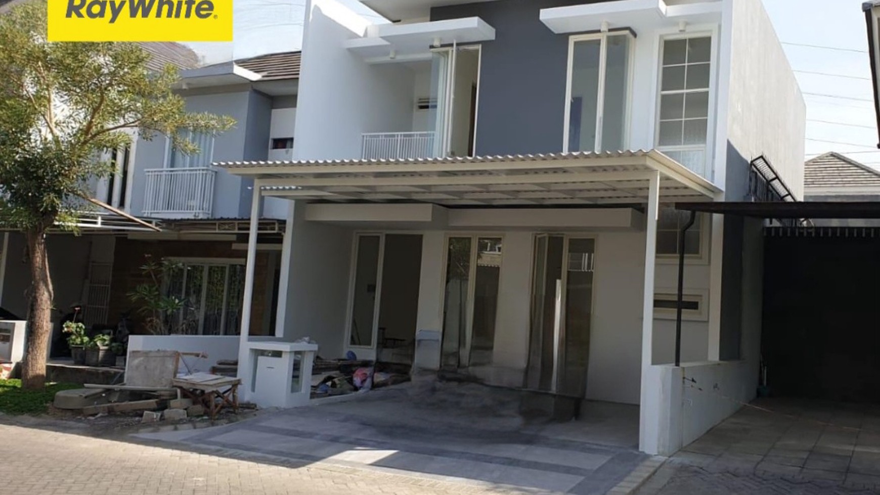 Dijual Rumah Baru Royal Residence Wiyung Surabaya New Baru 2 Lantai  dekat Citraland, Pakuwon Indah, Dian Istana , Wisata Bukit Mas 