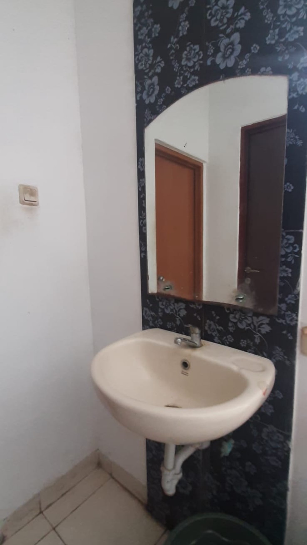 Rumah Siap Huni Diarea Mahagoni Park Graha Bintaro, Nempel Gatte Tol Parigi