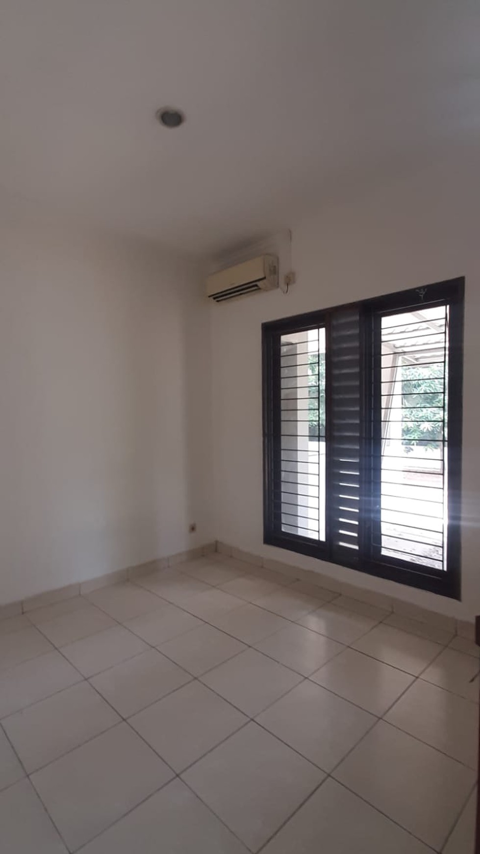 Rumah Siap Huni Diarea Mahagoni Park Graha Bintaro, Nempel Gatte Tol Parigi