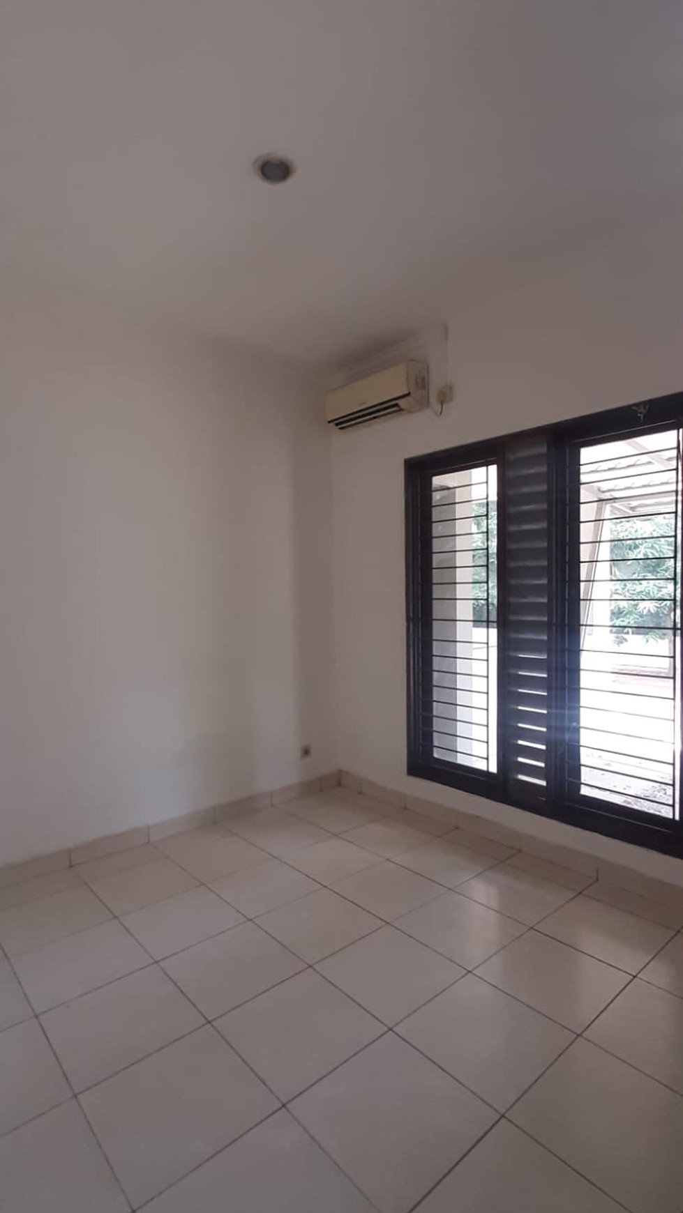 Rumah Siap Huni Diarea Mahagoni Park Graha Bintaro, Nempel Gatte Tol Parigi