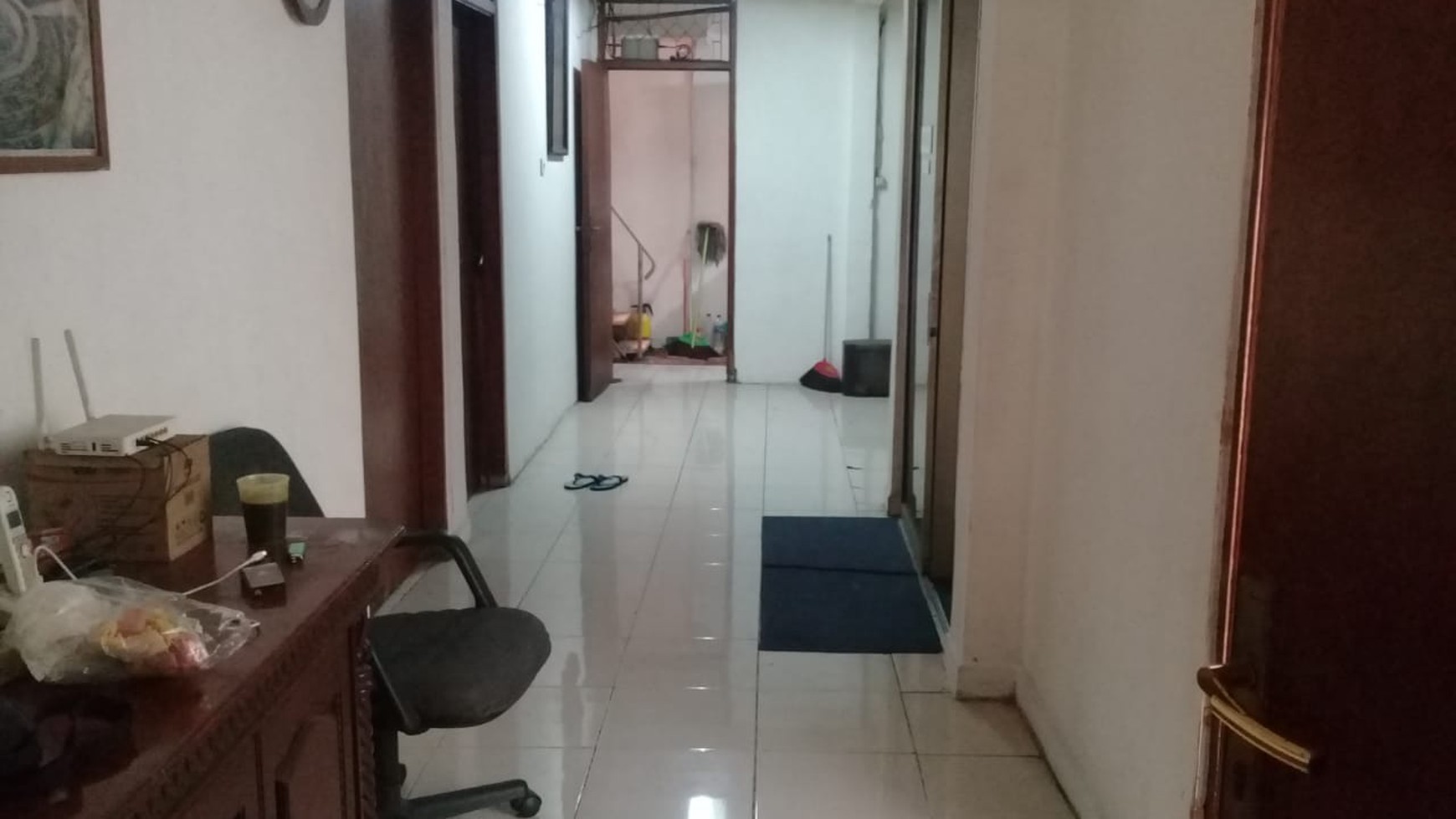 Rumah buat kantor dekat jalan raya