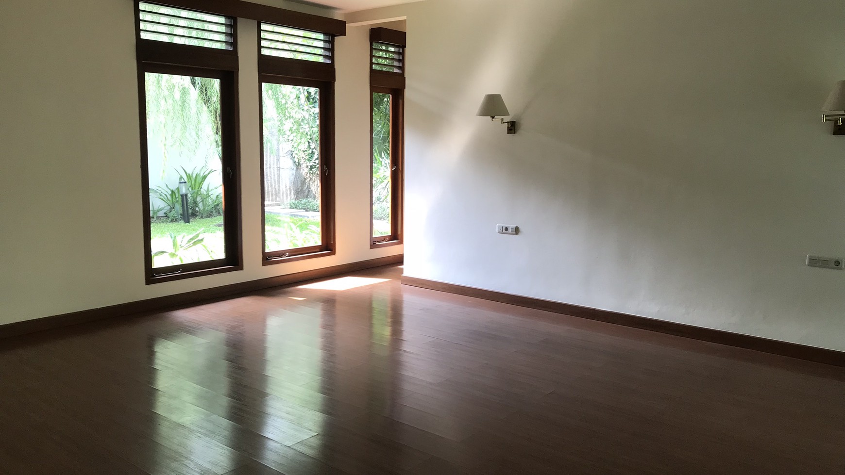 Big and Beautiful House For Rent in Cipete