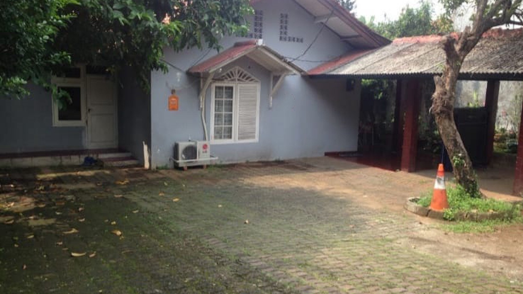 Rumah Hitung Tanah dan Strategis @Jl Rambutan, Pejaten Barat