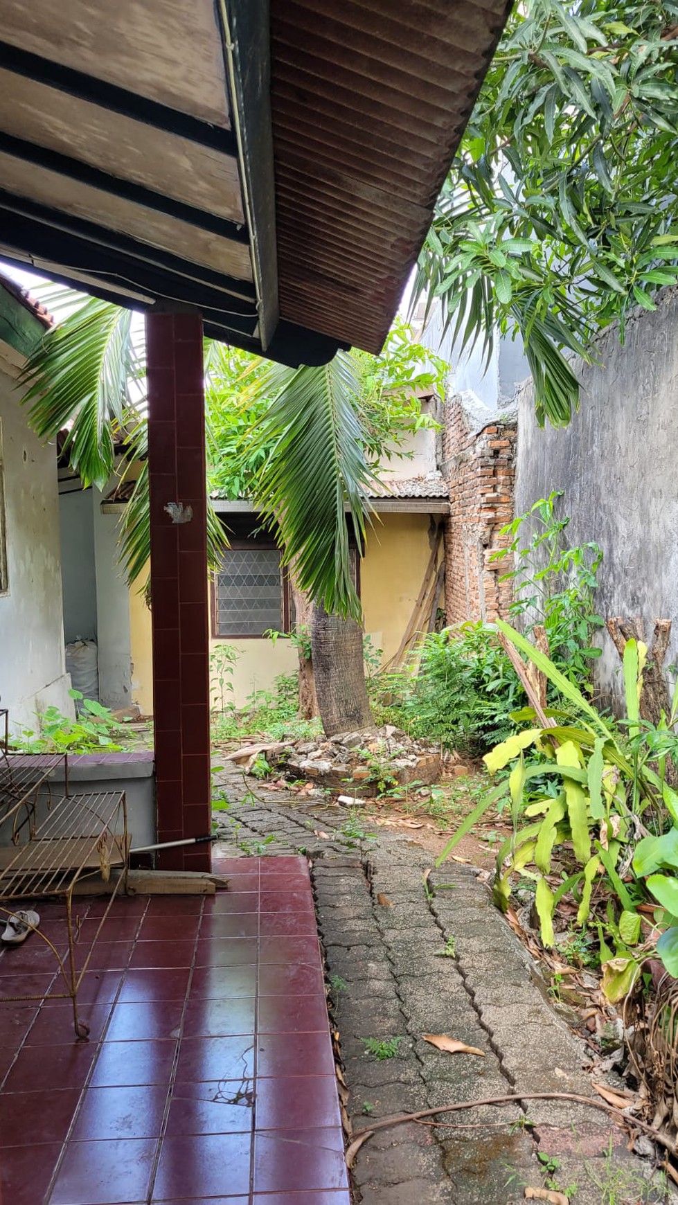 Rumah Hitung Tanah dan Strategis @Jl Rambutan, Pejaten Barat