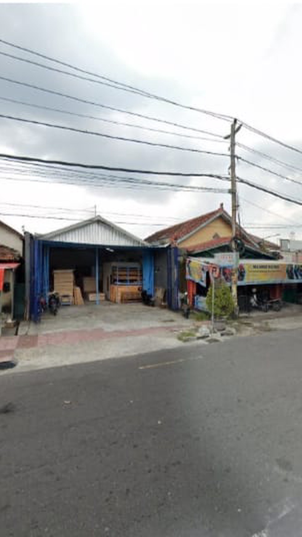 GUDANG DITENGAH KOTA JOGJA DI JALAN SURYOWIJAYAN