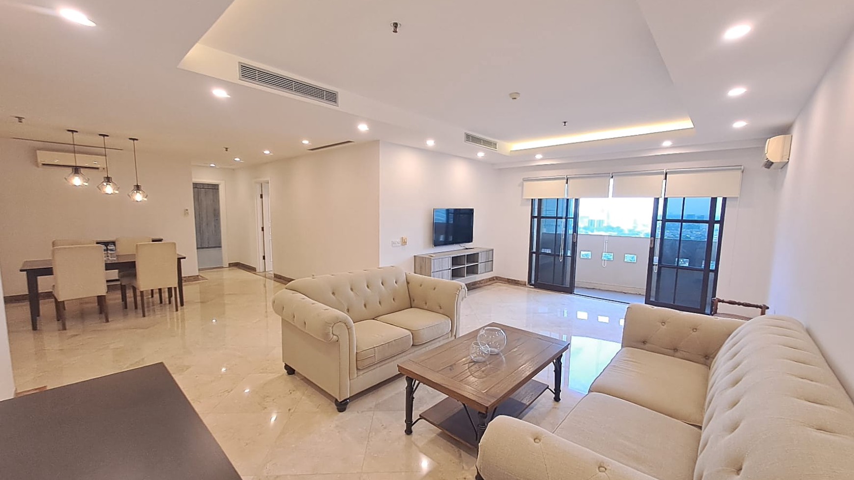 Apartemen Mewah & Strategis Kusuma Chandra SCBD / Luxury Apartment in SCBD Sudirman Jakarta 